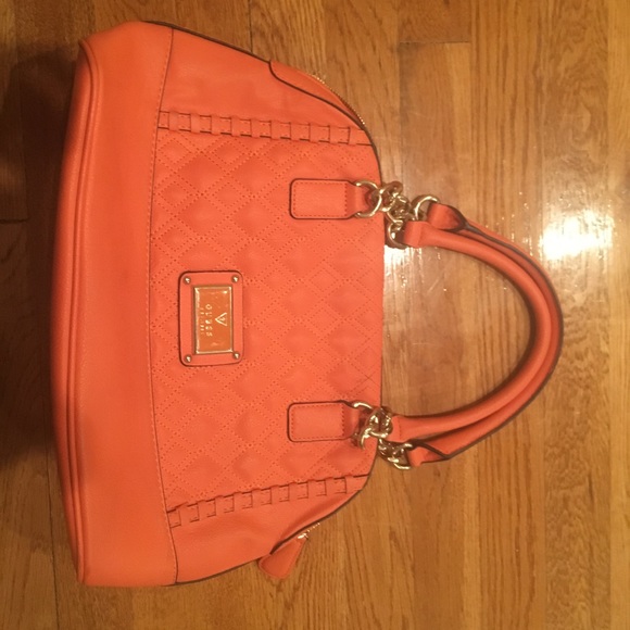 Guess Bag! - Picture 6 of 6